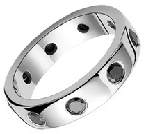 zilveren Zinzi ring met zwarte zirkonia's rondom