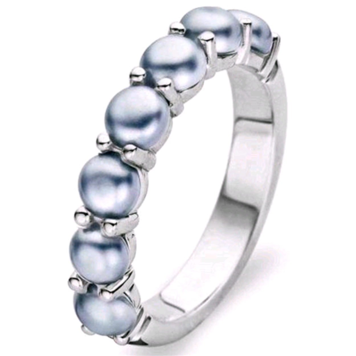 Geïnspireerd door CLASSIC SHAPES, maar nooit old-fashioned. Gemaakt voor ‘A LIFETIME AND BEYOND’, maar nooit uit de mode. Onze kracht ligt in het verweven van iconisch klassiek uit het verleden met het moderne van het heden. Dit is TI SENTO; CLASSIC jewellery with a MODERN twist.