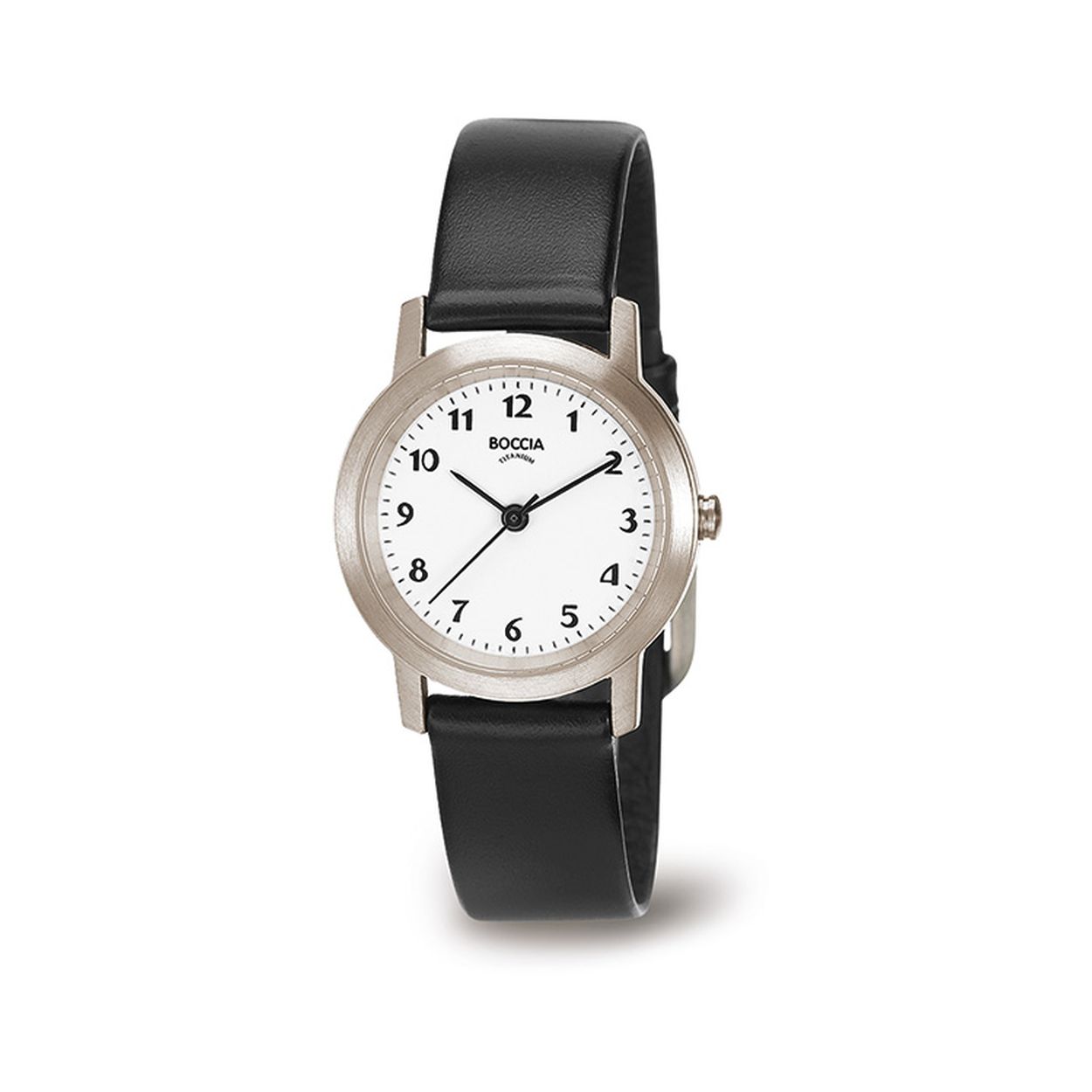 Boccia Titanium 3291-01
Dit dameshorloge van Boccia Titanium heeft een nette uitstraling. De zilverkleurige titanium horlogekast zorgt voor een stijlvolle look en de witte wijzerplaat maakt het horloge klassiek. Het horloge heeft een ronde kast met een diameter van 29mm, een mineraalglas en is 5ATM. Combineer dit prachtige exemplaar met de andere sieraden van Boccia Titanium voor een complete look. Aan de titanium kast zit een zwarte leren band.

HET MERK
Boccia Titanium is het titanium merk van Nederland, dat zijn oorsprong in Duitsland vindt en is opgericht in het jaar 1992. Ontwikkeld door internationale ontwerpers. Alle titanium componenten van de BOCCIA TITANIUM collectie zijn gemaakt van 99,7% puur titanium; het bijzondere materiaal. Het is licht in gewicht, neemt de temperatuur van de huid aan en is zeer huidvriendelijk. Bovendien is het corrosie- en temperatuurbestendig.

SPECIFICATIES
- Mineraalglas
- Ronde titanium horlogekast, Ø 29mm
- Zwarte leren band
- Witte wijzerplaat
- 5ATM (Regen- & spatwaterdicht)