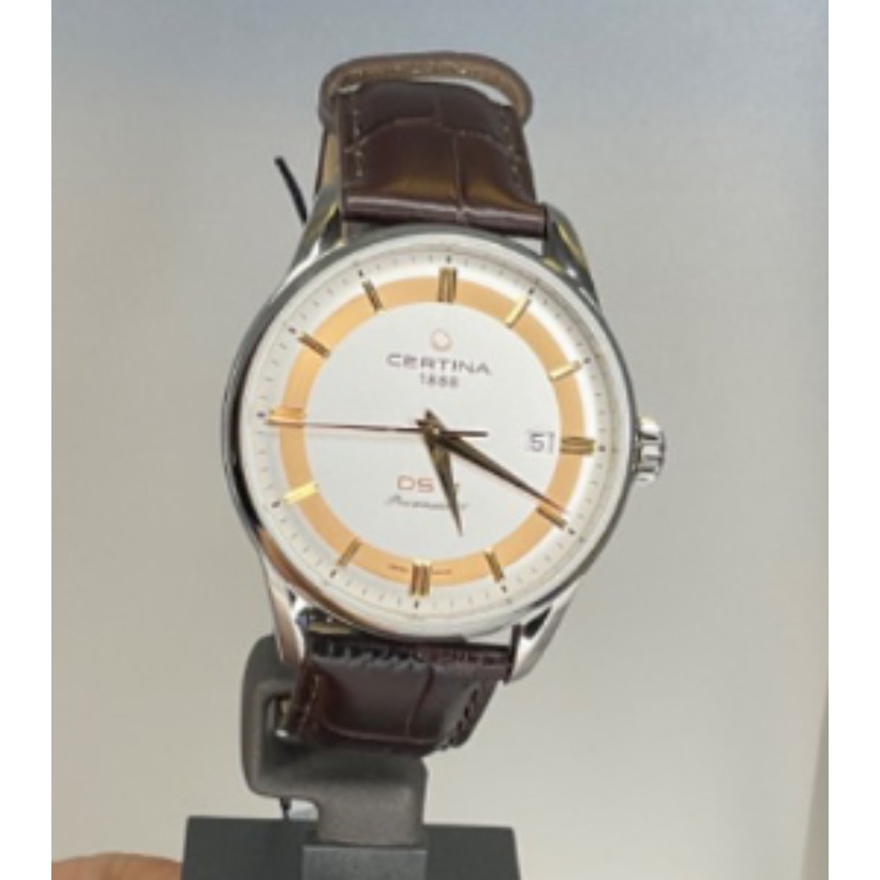 Zwitsers automaat horloge met lederen band