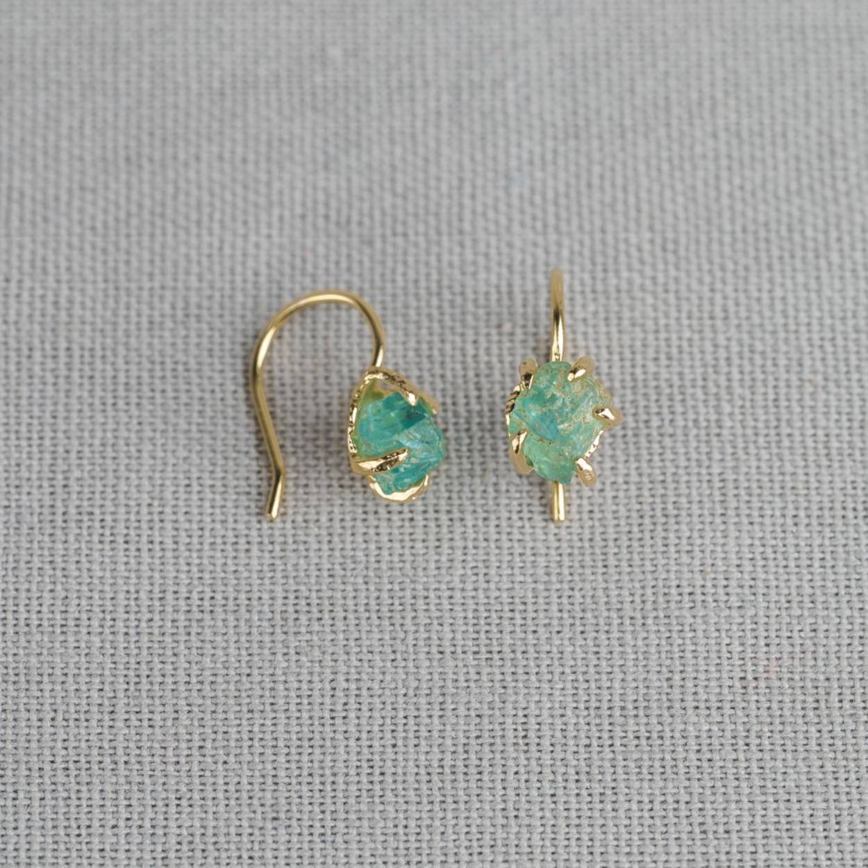 Jeh Jewels oorhangers gemaakt van zilver verguld in combinatie met de edelsteen Apatiet.