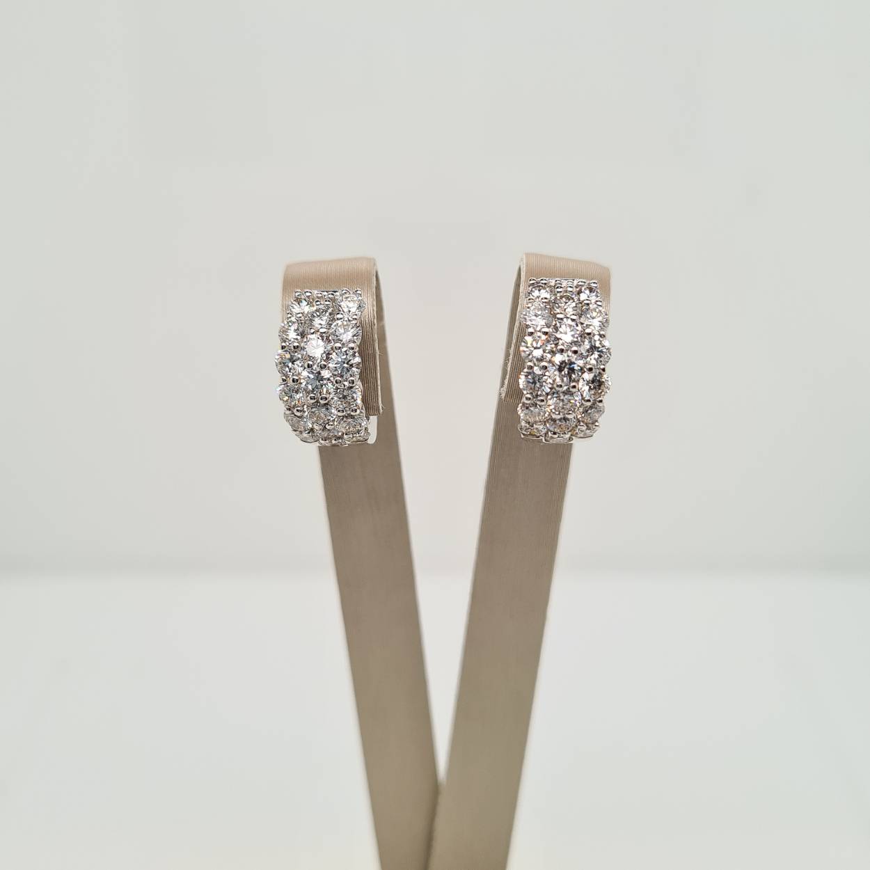 14krt gouden oorsieraden met diamant