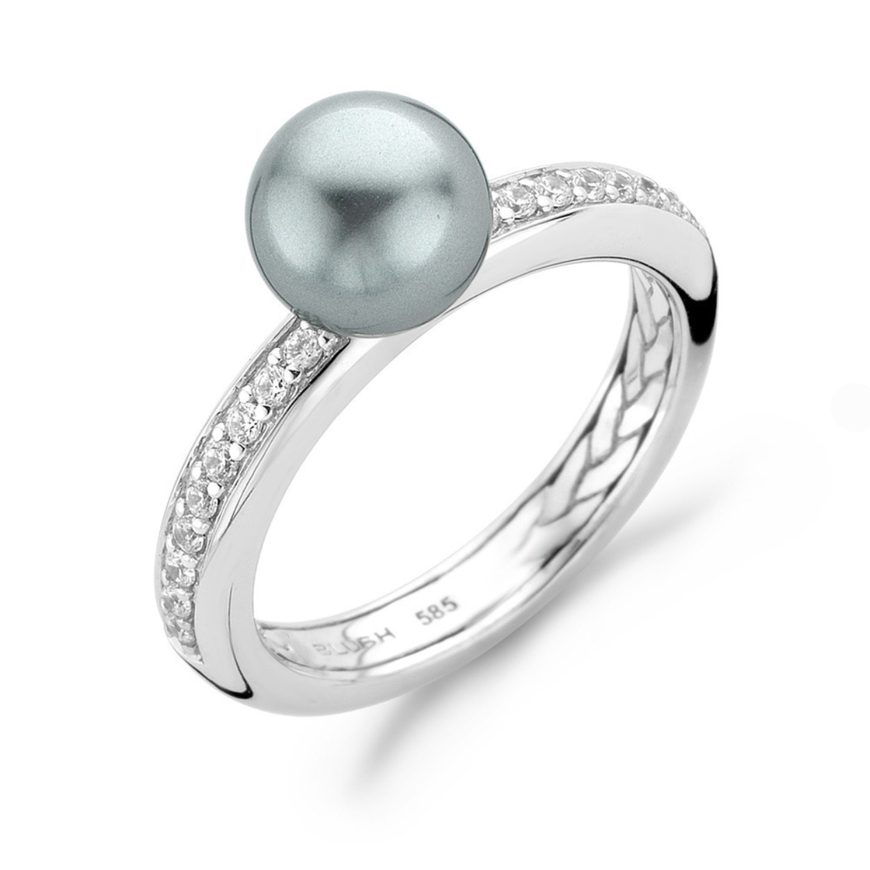 14 Karaat witgouden ring uitgevoerd met een mooie grijze parel. De zijkanten van de ring zijn pave volgezet met kleine zirkonia stenen, hierdoor schittert de ring enorm. Deze ring kunt u gebruiken om te combineren met de aanschuifringen uit de Blush collectie. Door bijvoorbeeld twee aanschuifringen naast de ring te dragen wordt de ring nog luxer en voller.