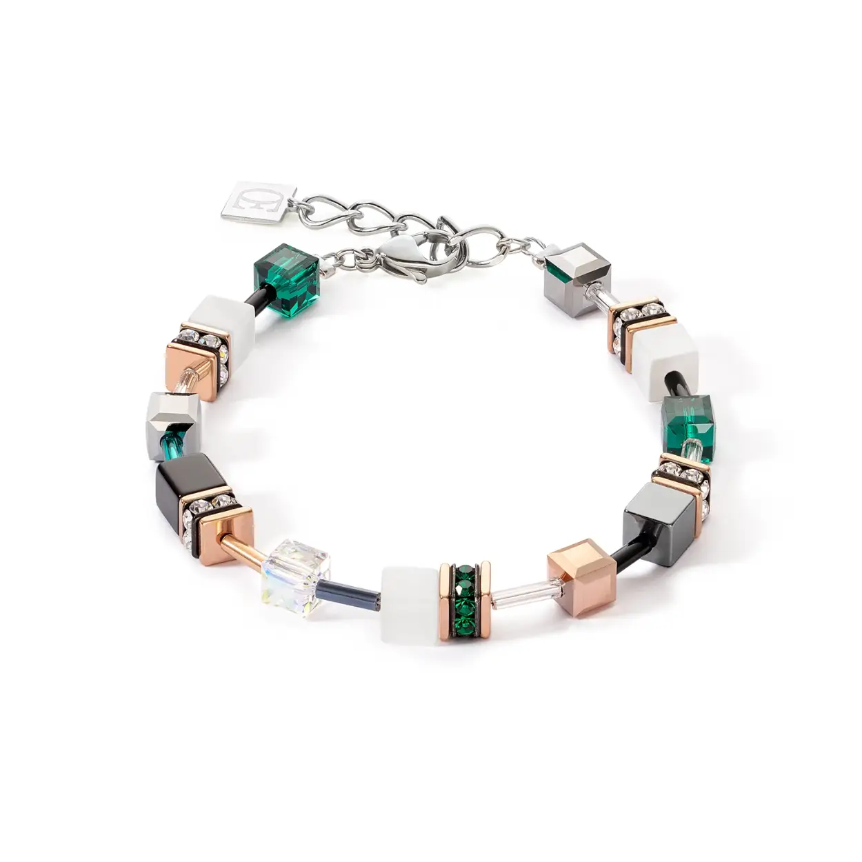 Glamoureuze armband in de kleurencombinatie rosé, groen en wit. De armband is vervaardigd met synthetisch tijgeroog, Swarovski kristallen, hematiet, glaskralen en roségoud verguld staal. De lengte van de armband is 18.5cm met een extra 3cm extensie