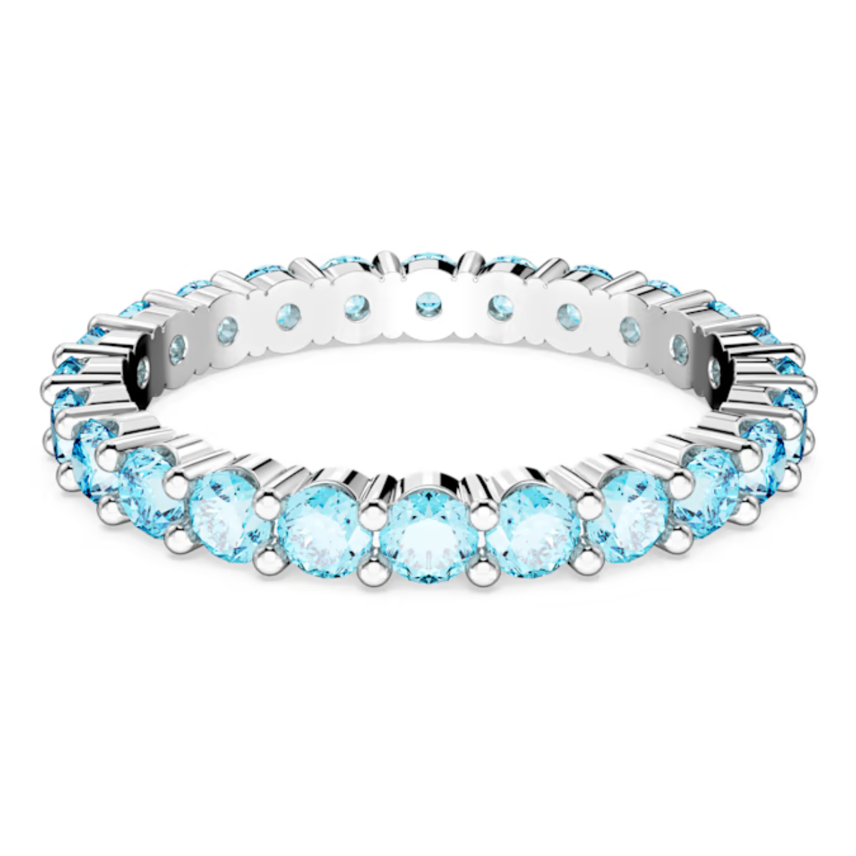 Deze speelse ring is ontworpen met levendigheid als uitgangspunt. Het all-around ontwerp is voorzien van een rhodium toplaag en opvallende stenen in een lichte aquamarijnblauwe kleur. Combineer met andere sieraden uit de Matrix Vittore-lijn en stel uw eigen schitterende looks samen.