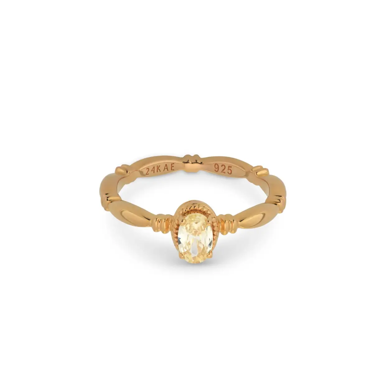 This ring features an oval beige stone with a beautiful braided edge around the stone. The band of the ring has a relief which gives it a vintage look. All 24Kae jewelry is designed by Kae Sutherland with love and eye for detail. So don't forget to treat them with love too. Each ring is characterized by its authenticity through a 24Kae engraving.

Details
- Thickness band: 2 mm
- Size stone: 7,3 x 5,3 mm