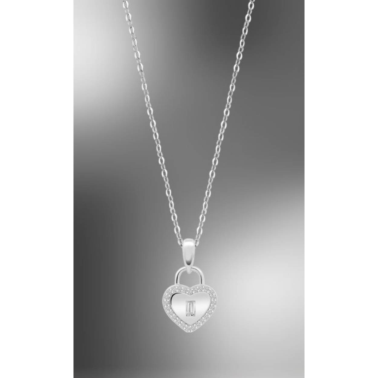 Zilveren ketting met hartjeshanger lotus