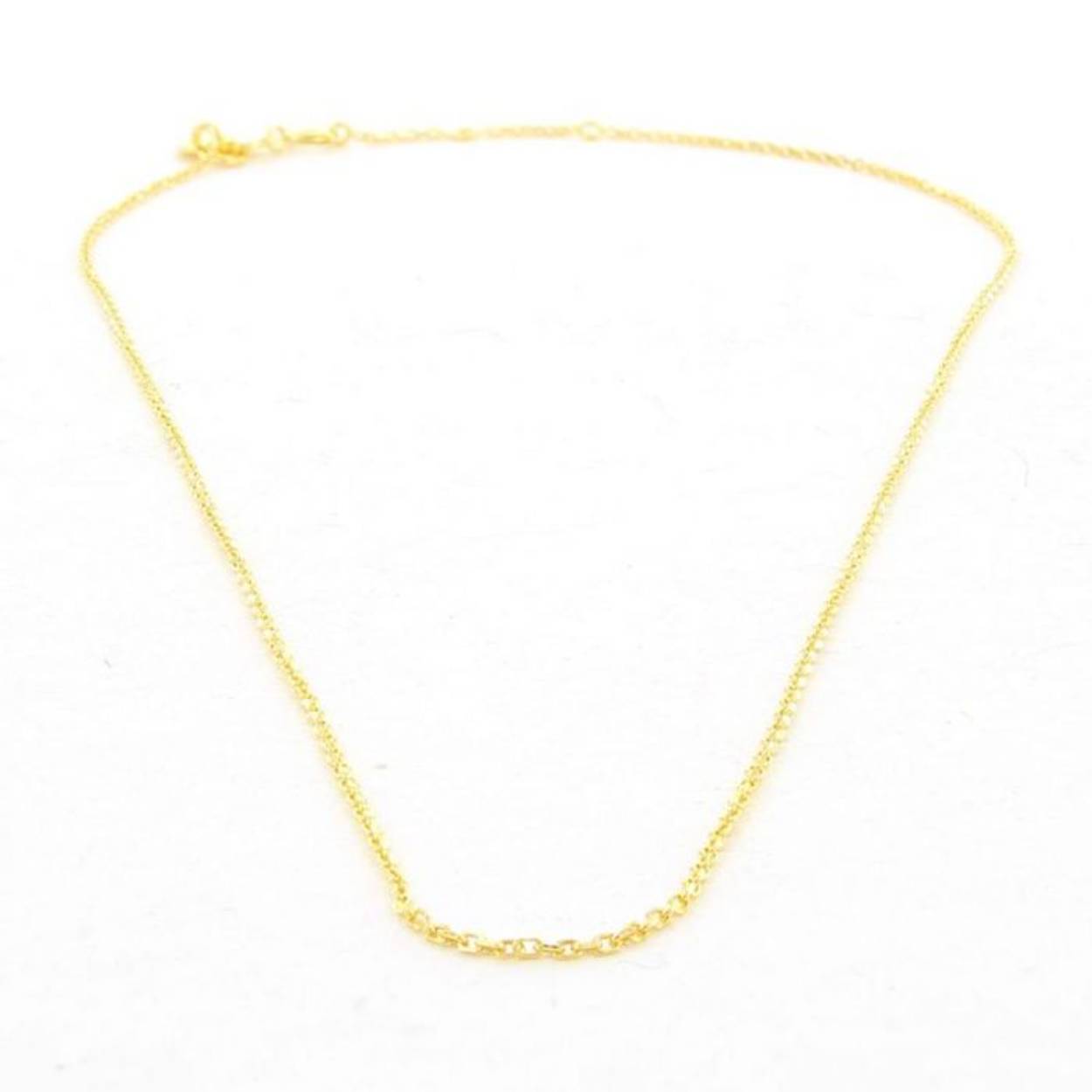 Imotionals collier met lengte-verstelbaar oogjes. 

Gebruik speciaal deze ketting voor de Imotionals hangers. De ketting heeft een kleiner oogje dan standaard kettingen. Met een standaard ketting is het oogje te groot om de charms aan de ketting te rijgen.

Alle Imotionals sieraden zijn gemaakt van sterling zilver (925) en voorzien van een extra rodium laag. Het zilver verkleurt hierdoor niet.

Lengte: 41 cm (39, 40, 41)