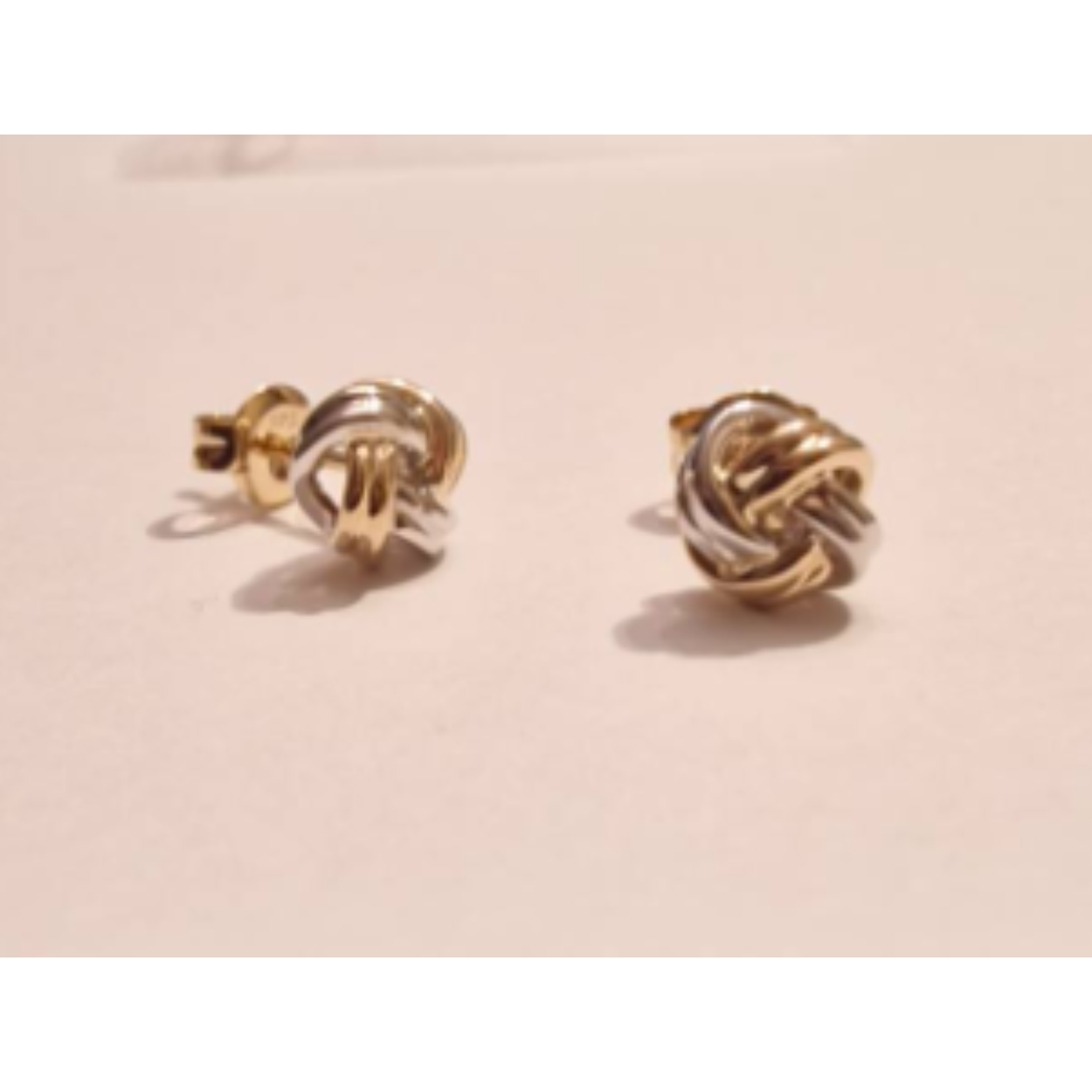 14k geel en witgouden knoop oorknop