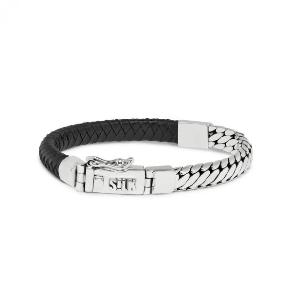 Silk armband met half zilver half zwart leer. Lengte 19cm.