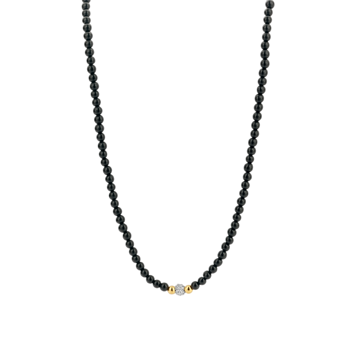 Het pronkstuk van deze TI SENTO - Milano zilveren ketting 3975BO/42 zijn de zwarte onyx stenen, versierd met een pavé van witte cubic zirconia stenen en omhuld door twee gold-plated kralen in het midden. De ketting is gemaakt van 925 sterling zilver. De extra veilige sluiting is speciaal ontworpen zodat het altijd bij je blijft. De ketting is 42 cm lang. Hang er meerdere pendanten aan en creëer je eigen unieke look.