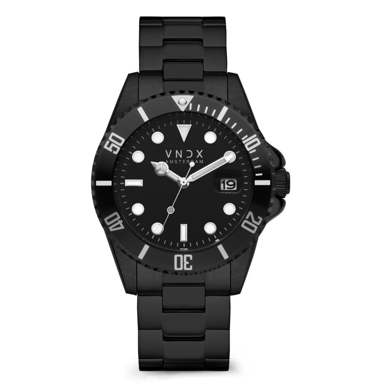 Houd jij van het fijne Amsterdamse luxe leventje? Dan is deze Amsterdam Luxury collectie perfect voor jou! Met de stoere zwarte stalen band en de volledig zwarte wijzerplaat, ben jij diegene die de schittert op de Amsterdamse hot spots! Met dit horloge, ben je 'Never Too Late' om een feestje te missen.