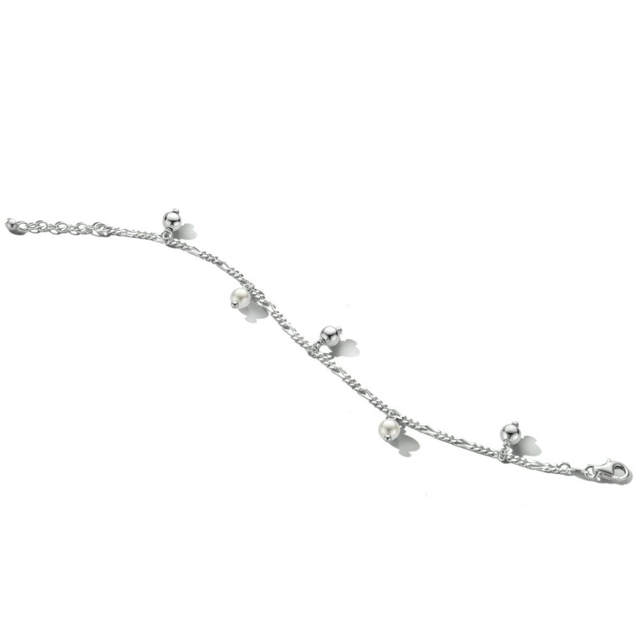 Gerhodineerd 925 zilveren armband uitgevoerd met zoetwaterparels. De armband heeft een draaglengte van 16cm met een extensie van 3cm en een stevige karabijn sluiting.