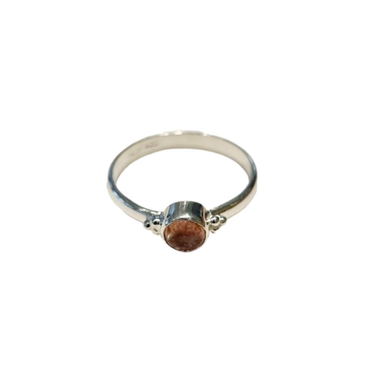 Zilver ring met rood toermalijn.