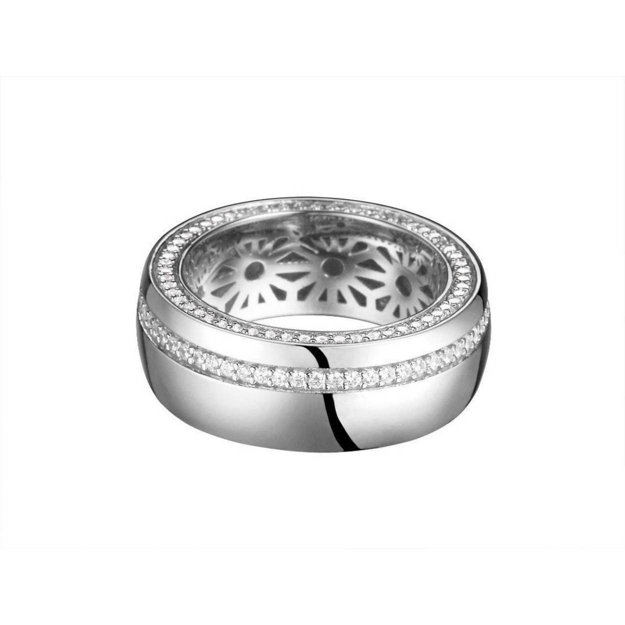 Zilveren ring met zirkonia.