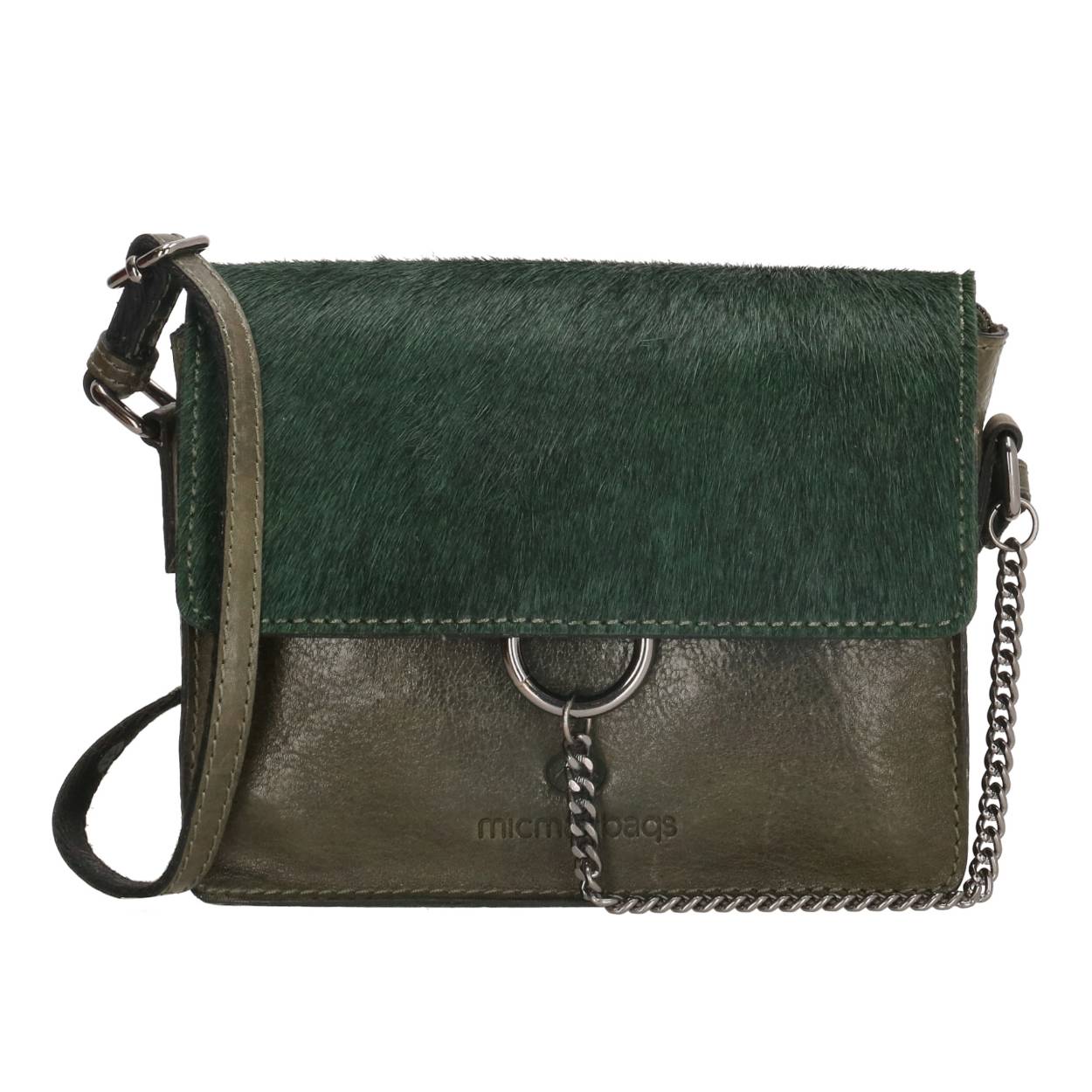 Leukerd hè, dit schoudertasje uit de Mendoza collectie van Micmacbags! Naast dat het tasje een heel leuk uiterlijk heeft, heeft het ook nog eens een uniek uiterlijk door de overslag die bedekt is met een stukje vacht en door de zilverkleurige ketting die bevestigd is aan de voorzijde van de tas. Onder de overslag bevindt zich het hoofdvak met ritssluiting. In het hoofdvak bevinden zich een insteekvak en een ritsvak. Op de achterzijde vind je nog een achtervak met ritssluiting. Is deze eyecatcher binnenkort van jou?



Micmacbags laat zich inspireren door verschillende landen en culturen. De Mendoza collectie van Micmacbags heeft stoere westernsferen en is gemixt met de stijl van een manage. De tassen van Micmacbags worden gemaakt van runderleer, waardoor de tassen een natuurlijke uitstraling hebben.

 

De eigenschappen van deze schoudertas zijn:

Hoofdvak met ritssluiting
Insteekvak
Ritsvak 
Achtervak met ritssluiting 