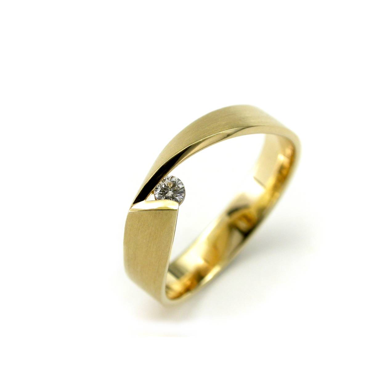 14 karaat geel gouden ring Y2K1 met 0.05ct diamant