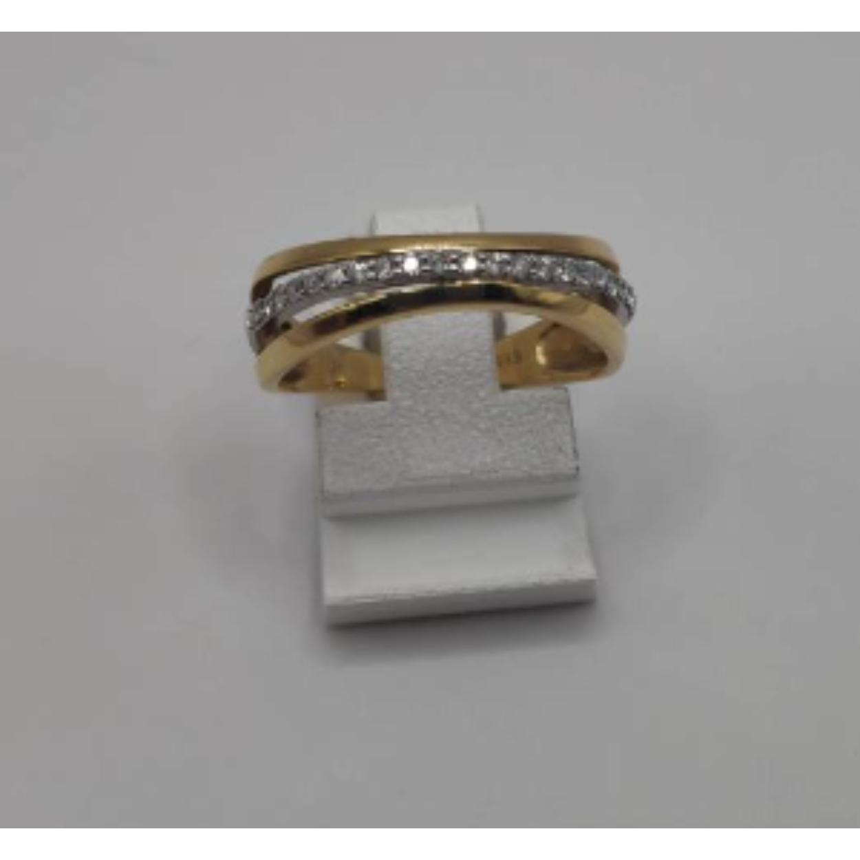 Gouden ring met diamanten 0,15