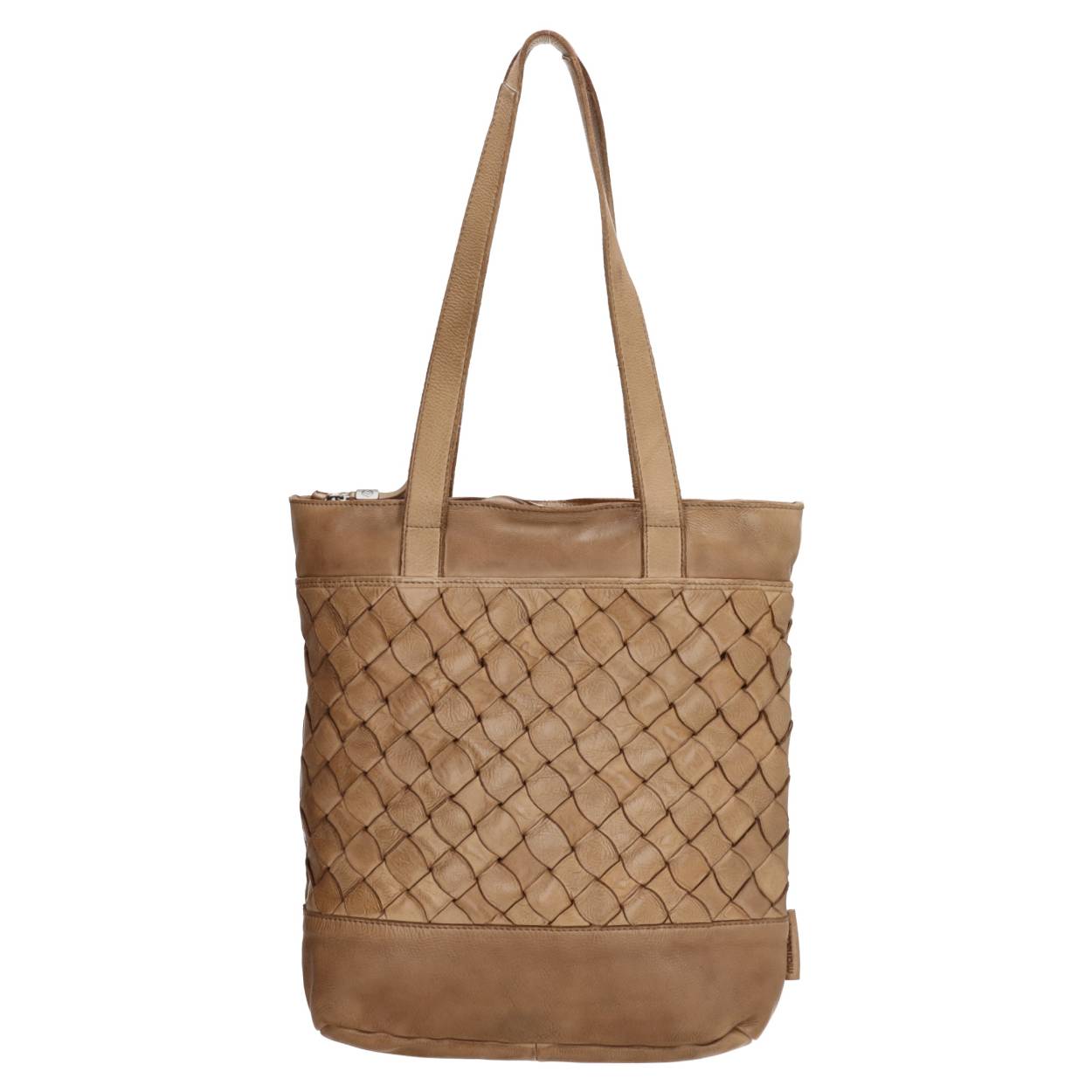 Georganiseerd en stijlvol op pad? Met deze shopper uit de Artisan collectie van Micmacbags is dat mogelijk! In het hoofdvak van de tas kun je met gemak al je dagelijkse essentials kwijt. Zo is de shopper ideaal geschikt voor dagelijks gebruik! Je draagt 'm comfortabel over je schouder óf in de hand aan het dubbele handvat. Hoe stijl jij deze toffe shopper? 

De Artisan collectie van Micmacbags is een ode aan ambacht. De tassen en portemonnees zijn met de hand geweven door echte ambachtsmensen. Voor een ambachtsman is geduld onderdeel van zijn vak. Zo ontstaat er uit karakteristiek en gewassen leer een nieuw product dat jarenlang meegaat.

De eigenschappen van deze shopper zijn: 

Hoofdvak met ritssluiting 
Twee insteekvakken 
Ritsvak 
Dubbel handvat 