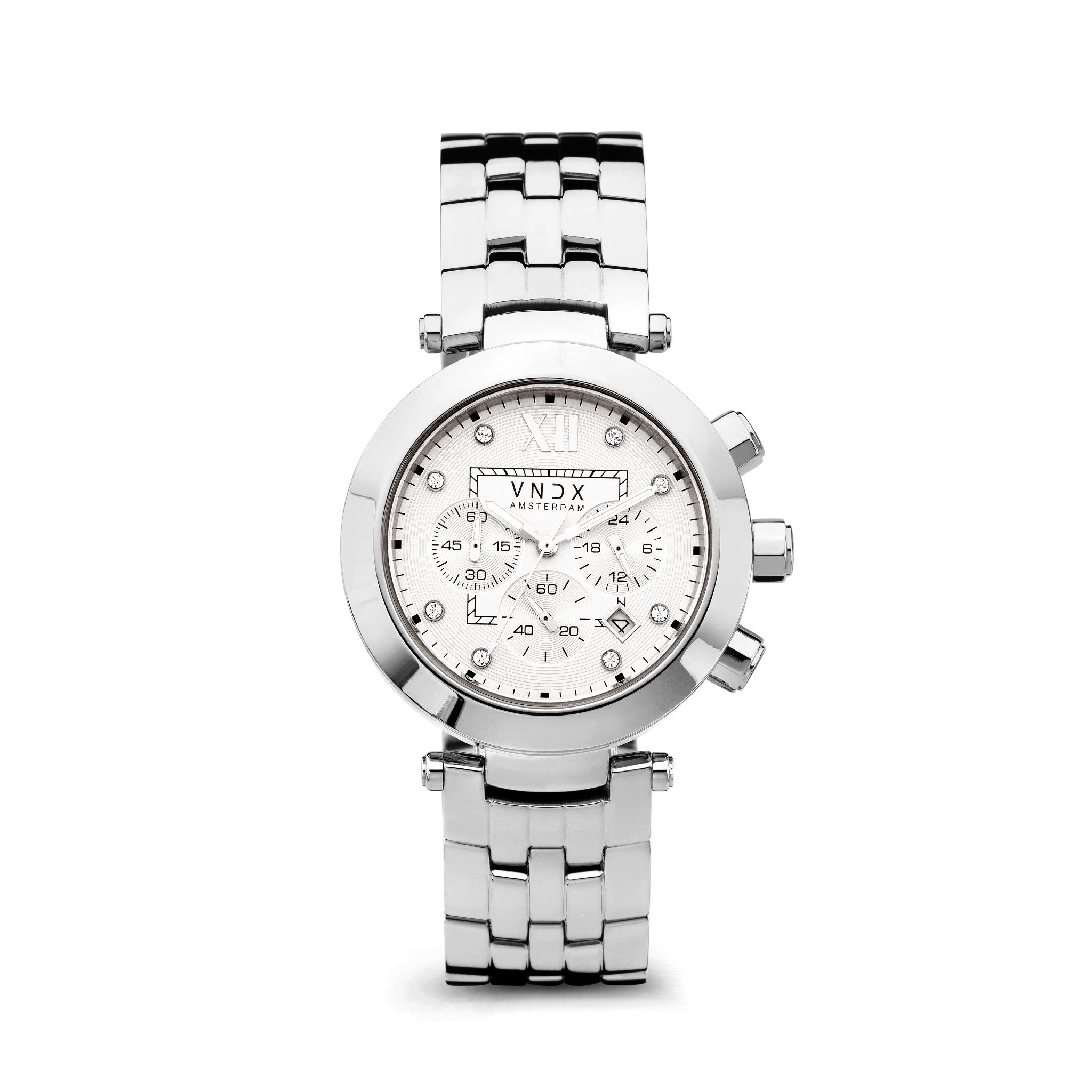 Net als jij overtreedt dit horloge alle wetten. Klassiek en tijdloos. Chique en strak. Met dit horloge met stoere roestvrijstalen band en fraaie witte wijzerplaat versierd met Romeinse 12, Swarovski stenen, en een stijlvolle chronograaf maak je een echt statement. Never too late!