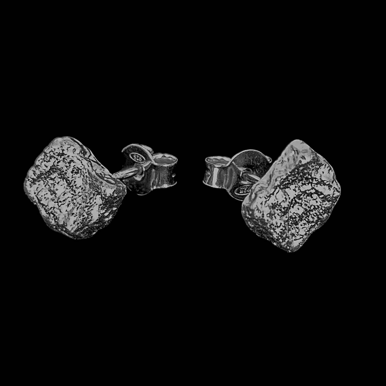 Sanjoya - Schitterende steenvormige oorbelletjes van sterling zilver. - L1021001