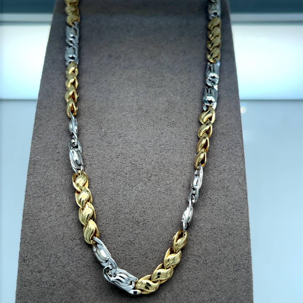 Bicolor gouden fantasie schakel collier 45cm
