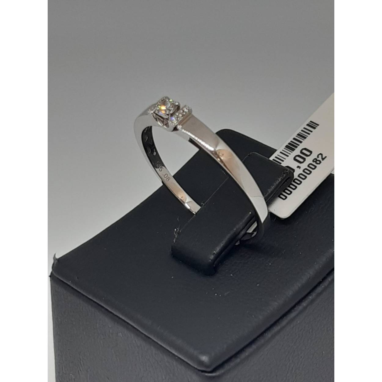 diamonnd witgoud ring met stenen