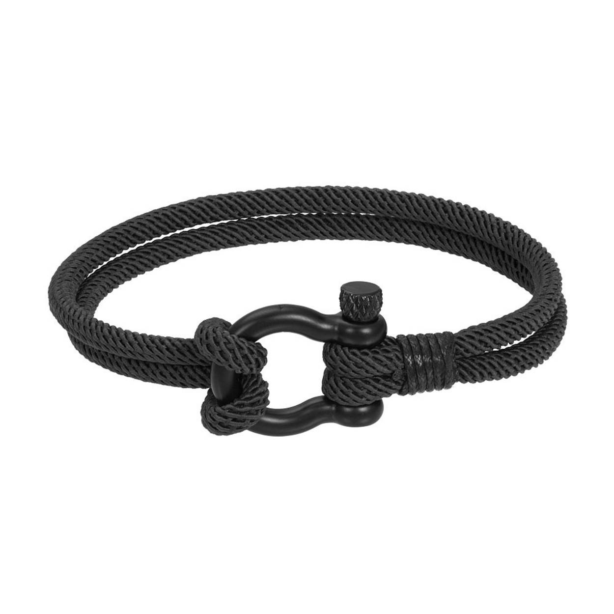 De iXXXi Men armband Jimi bestaat uit een combinatie van zwart touw en zwartkleurige stainless steel details. Het design van de armband bestaat uit twee brede banden gemaakt van touw die samenkomen bij de speciale sluiting.