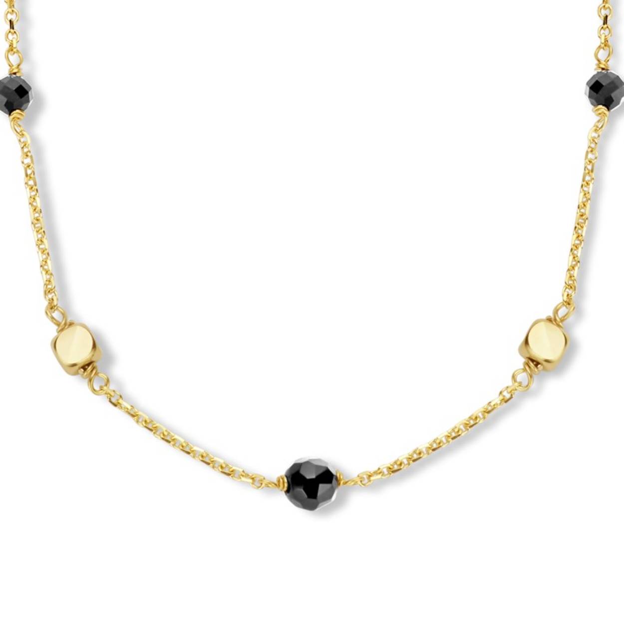 Gouden collier (45 cm) met gouden blokjes en gefacetteerde zwarte Onyx bolletjes.
Bijhorende armband en oorbellen ook verkrijgbaar
De prijs kan variëren naargelang de goudprijs