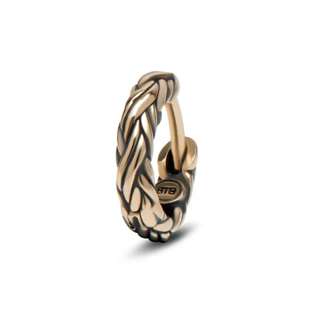 Specificaties
Eigenschappen
Maat	one
Collectie	Katja
Lengte mm	10
Slot	NVT
Materiaal	Goud
Breedte mm	2
Geslacht	Unisex