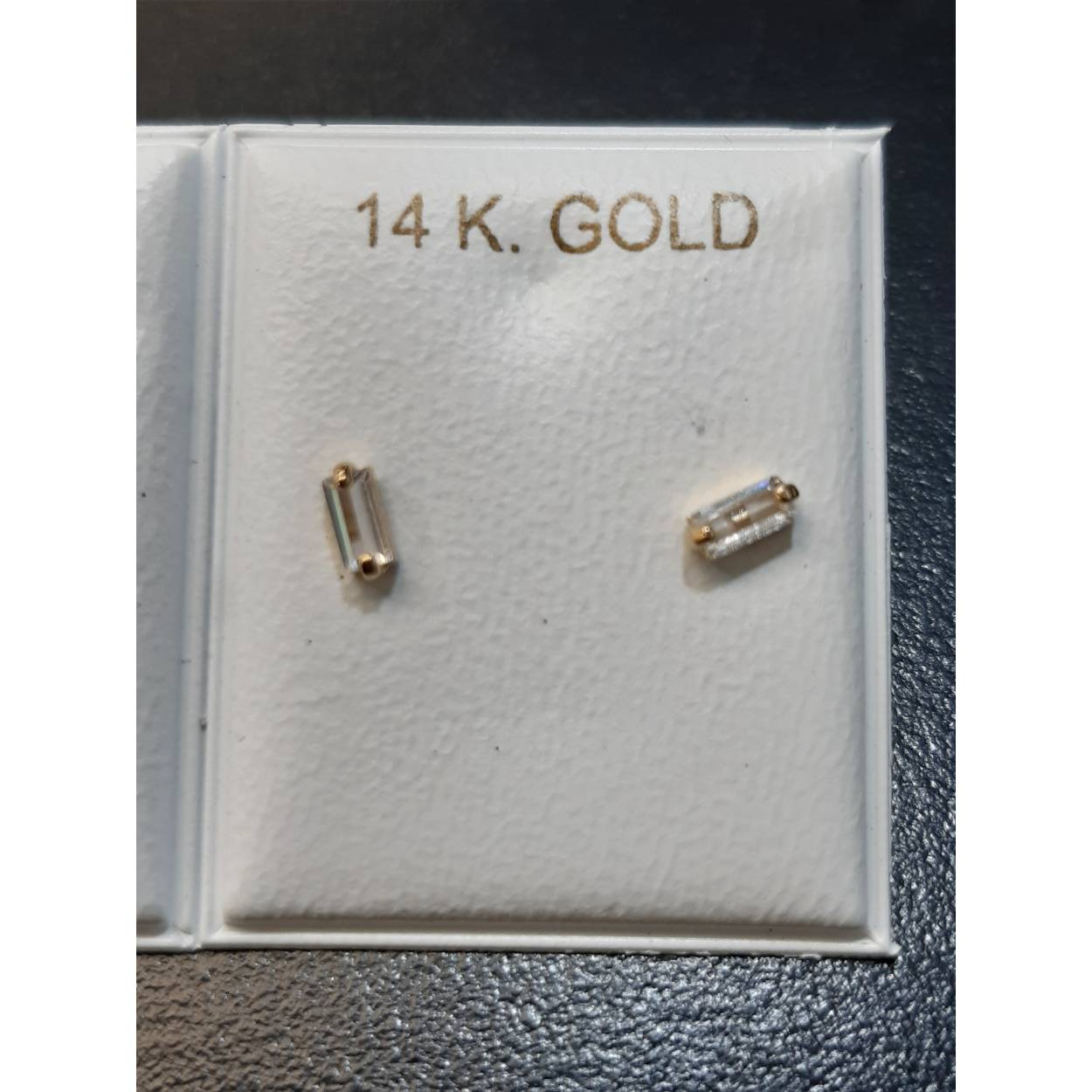 gouden oorknop 14kt