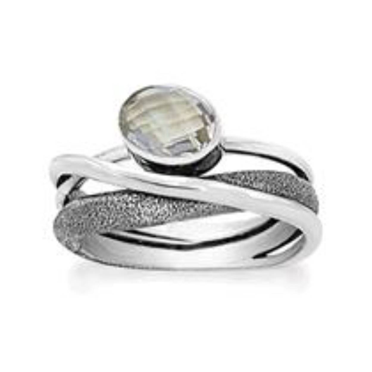 Deze sterling zilveren ring bevat een 8 x 6 mm prasioliet steen. Één van de ringbanden is geoxideerd.