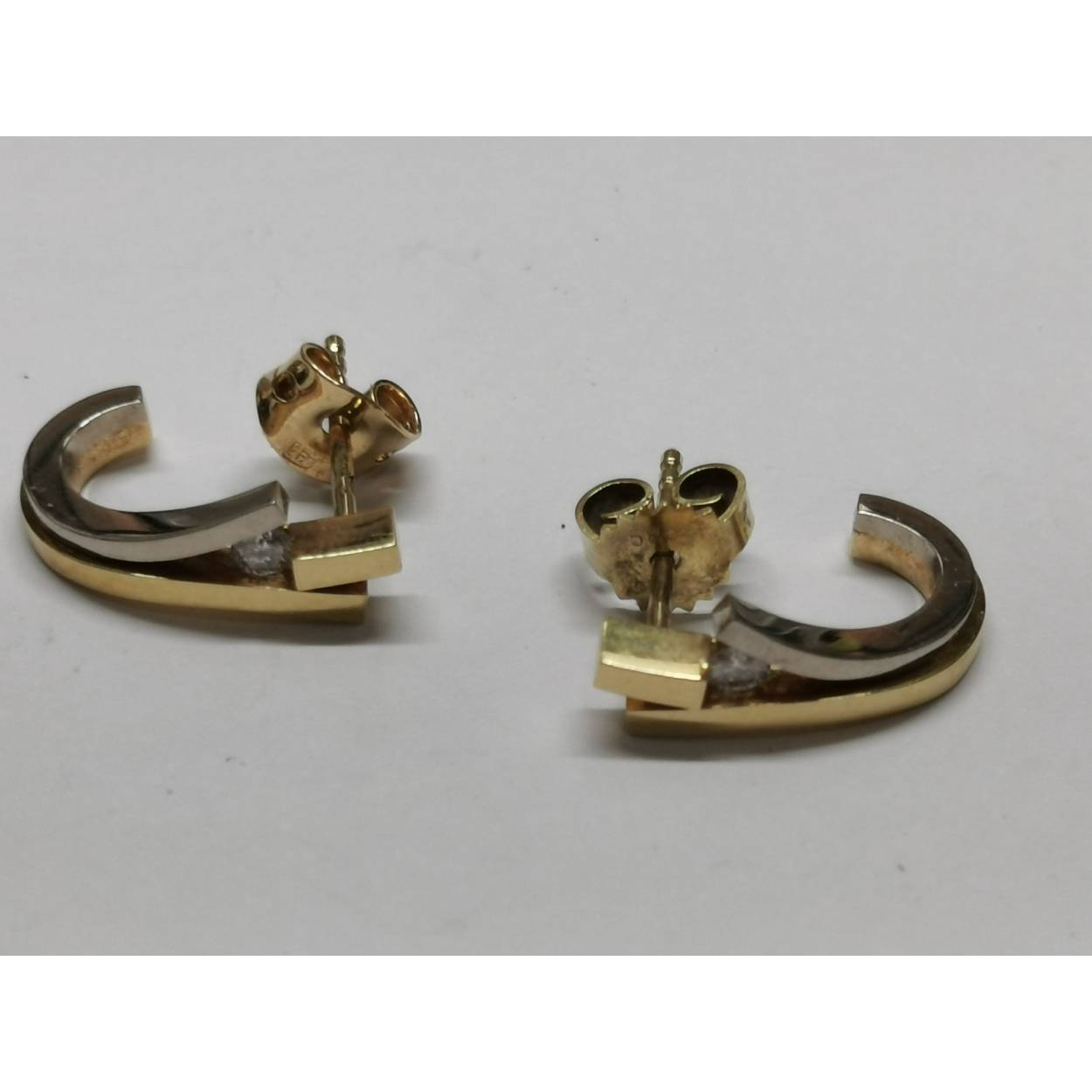 14 Karaat wit en geel gouden oorstekers met diamant