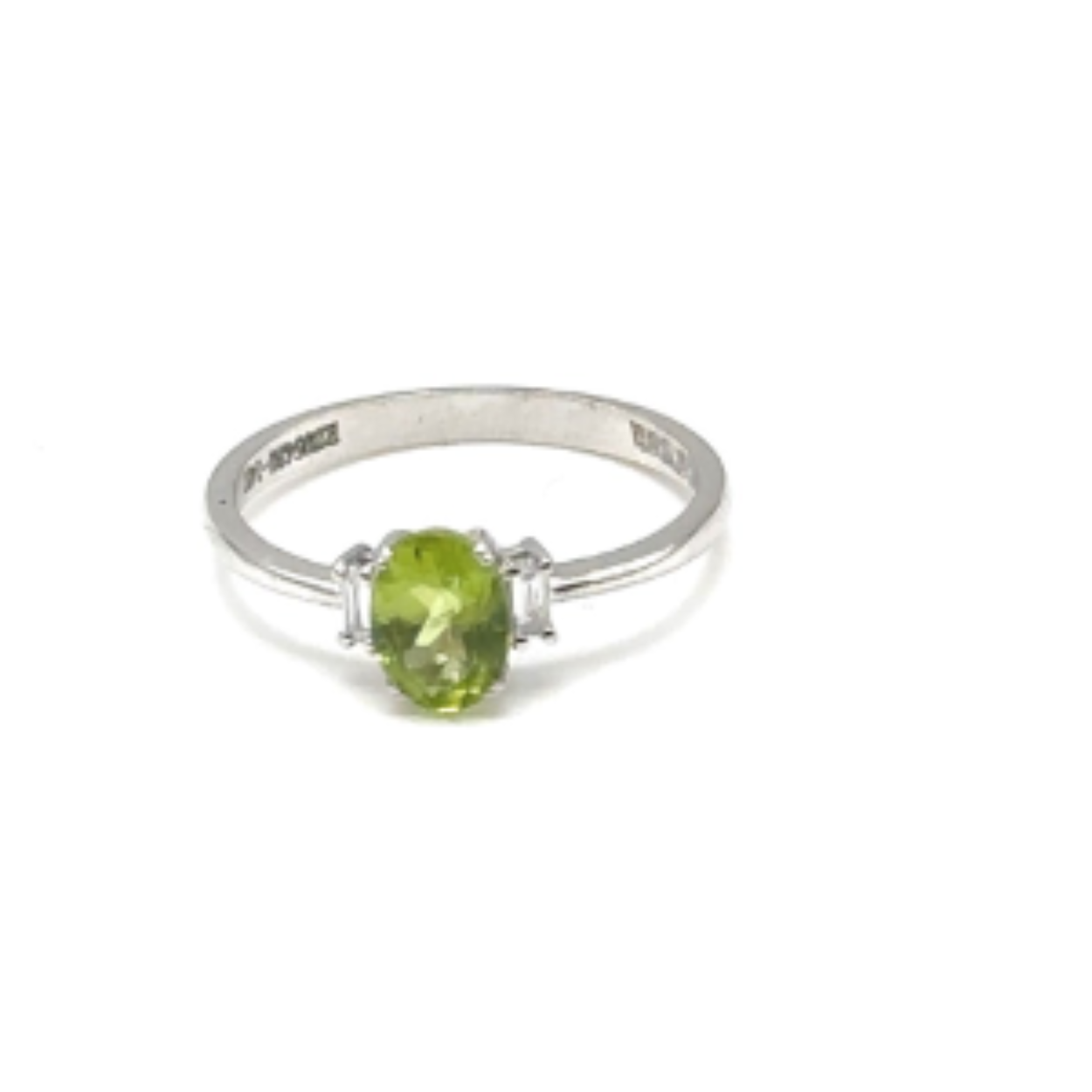 14k witgouden diamanten ring met een peridot steen. 0.71 caraat 