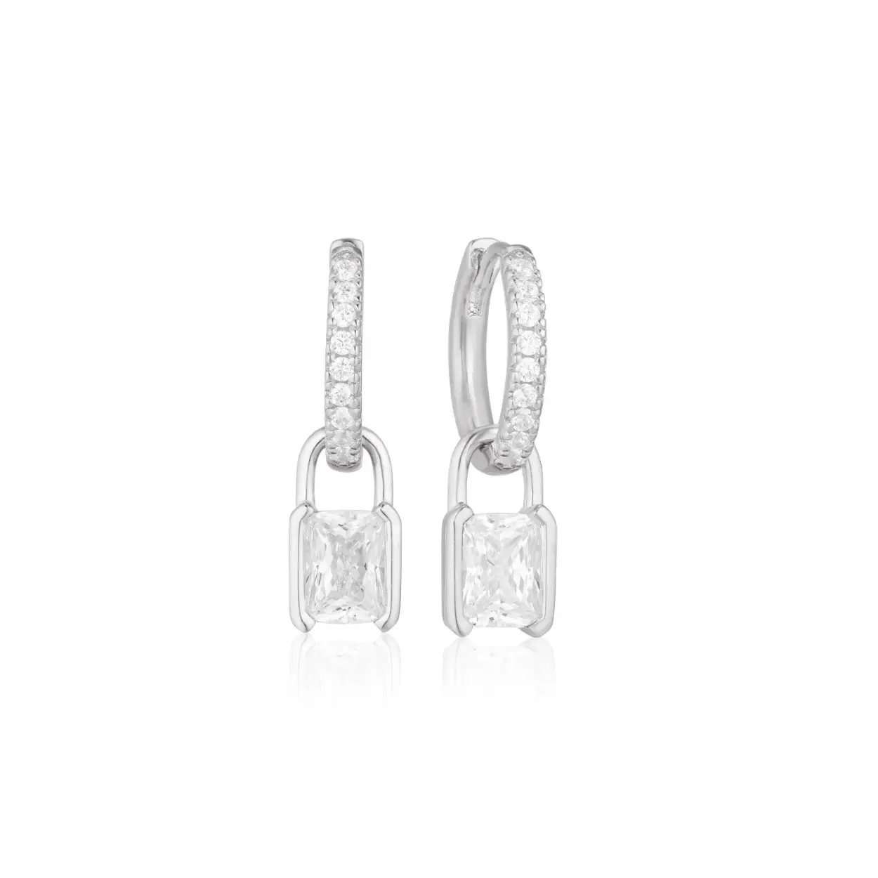Zilveren oorhangers met zirkonium uit de 'Roccanova' collectie van Sif Jakobs
De oorringen  kunnen ook zonder de hangers gedragen worden.
Ook verkrijgbaar in de goudkleurige versie
Bijhorende ketting met hanger en ring ook verkrijgbaar