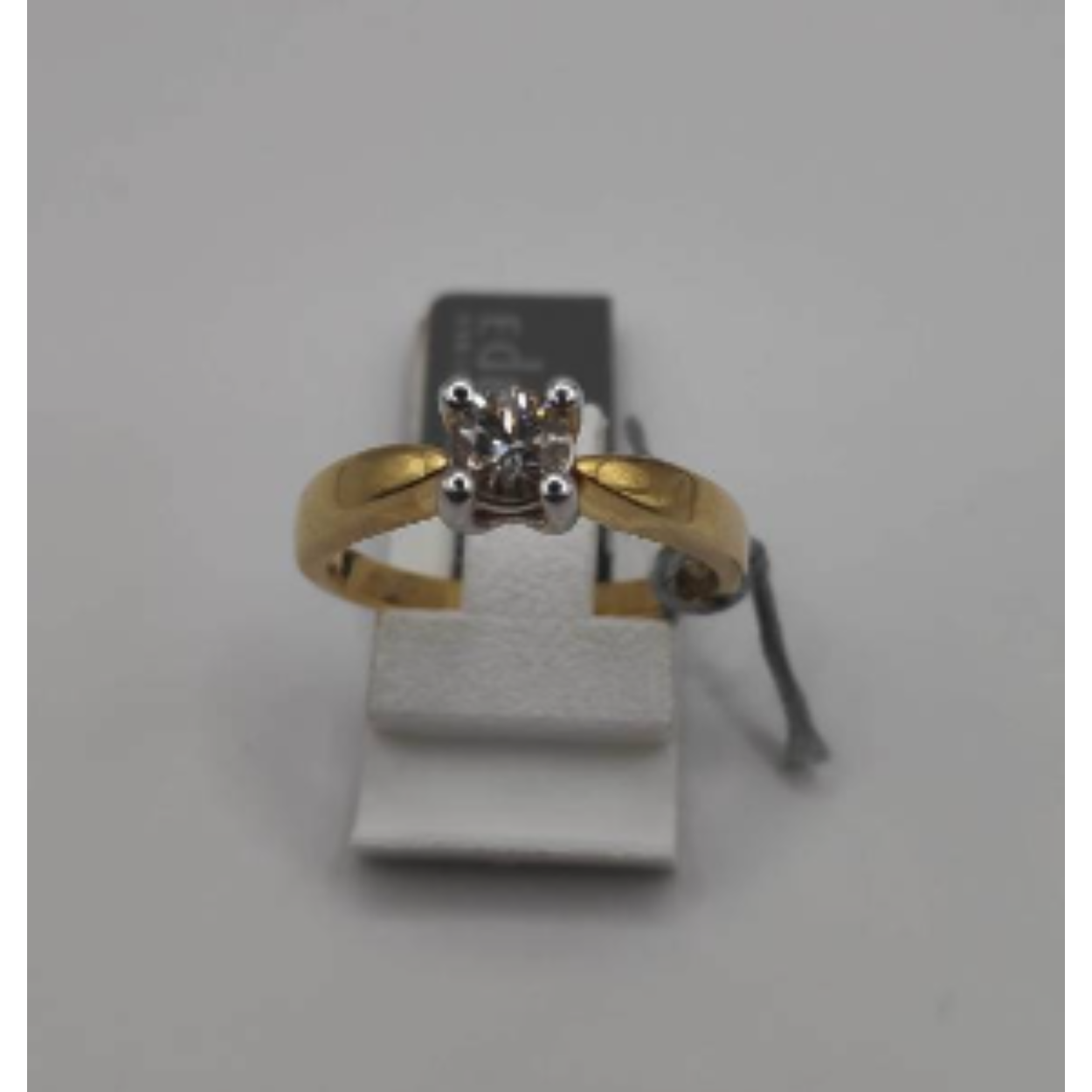 Gouden ring met diamant