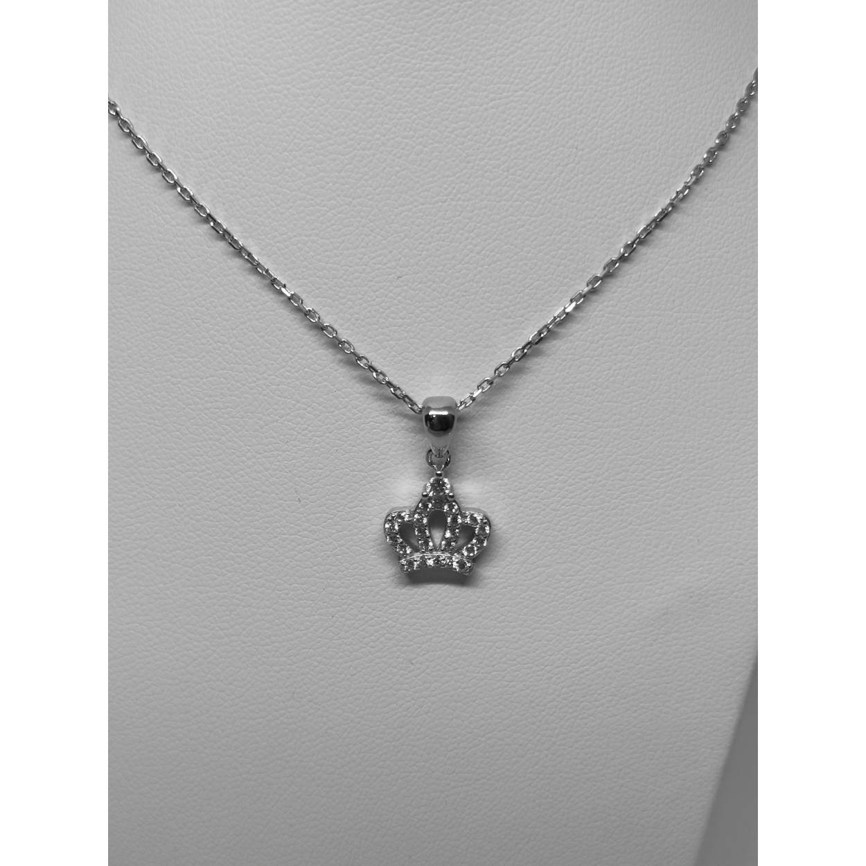 Zilverenanker schakel collier met een kroon hanger bezet met zirkonia