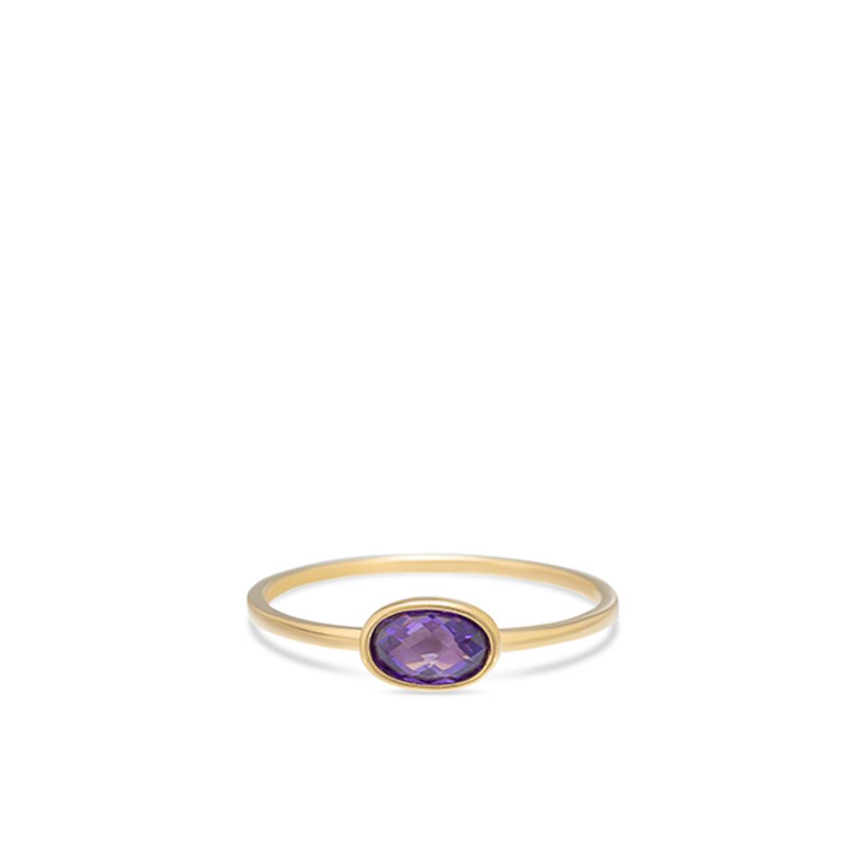 Deze ring is van het merk Swing Jewels. Het is een damessieraad gemaakt van goud, 14 karaat, (legering: 0.585). 
In de ring is een paarse ovale zirkonia gezet. 
De maat is 17,25 en verkrijgbaar in diverse andere maten.