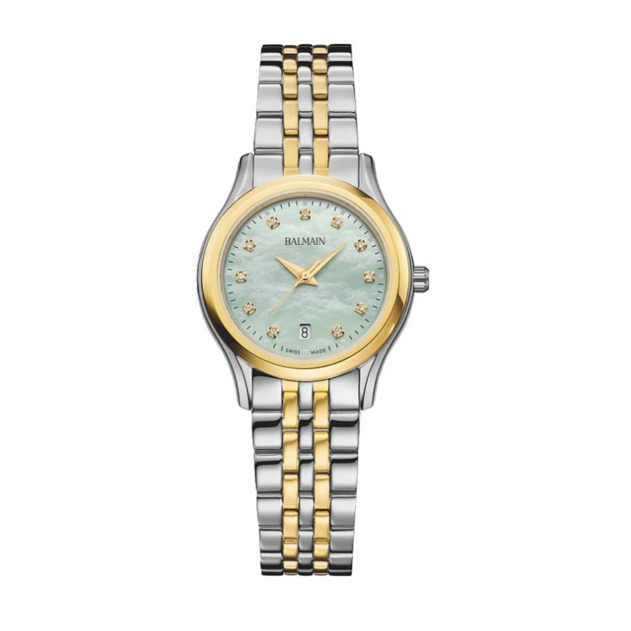 Een mooi damesuurwerk van Balmain met zilver- en goudkleurige band, goudkleurige stalen kast en 11 diamanten op de parelmoeren wijzerplaat. Het horloge is 5ATM waterdicht.