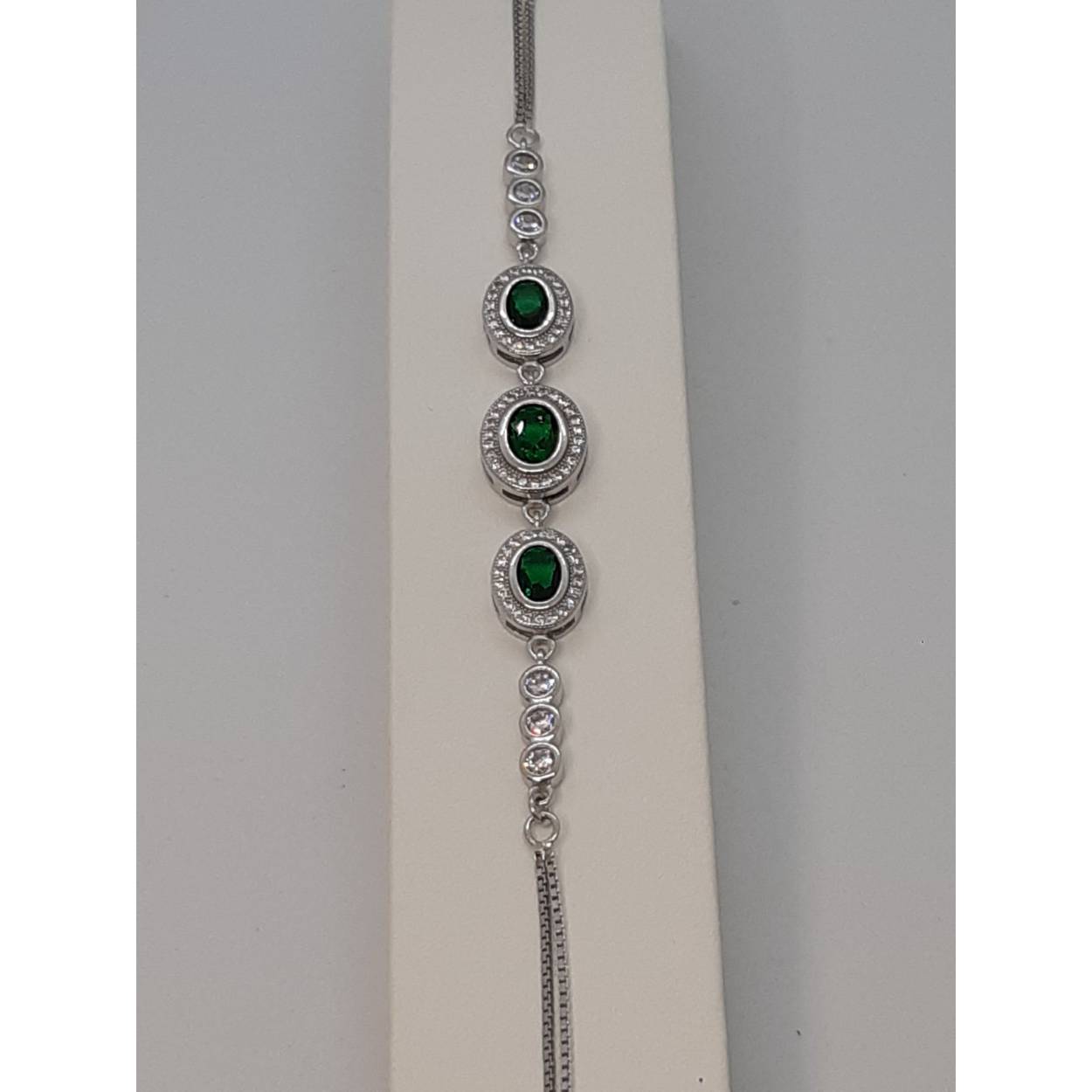 zilver armband 925
met stenen
17 -20 cm