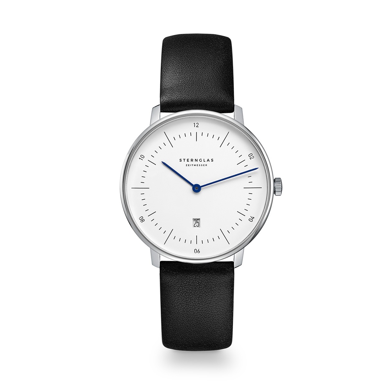 Sternglas Naos xs 29.01.2202.0197 S01-ND01-KL05

- Behuizing gemaakt van staal, in de kleur zilver
- Horlogeband gemaakt van leer, in de kleur zwart, met gesp
- Quartz uurwerk, werkt op batterijen
- Datum weergave
- Voorzien van saffierglas, zeer hard en vrijwel krasvrij
- 5 ATM waterdicht, geschikt om mee te douchen.
- Breedte van de behuizing is 33 mm
- Dikte van de behuizing is 6 mm