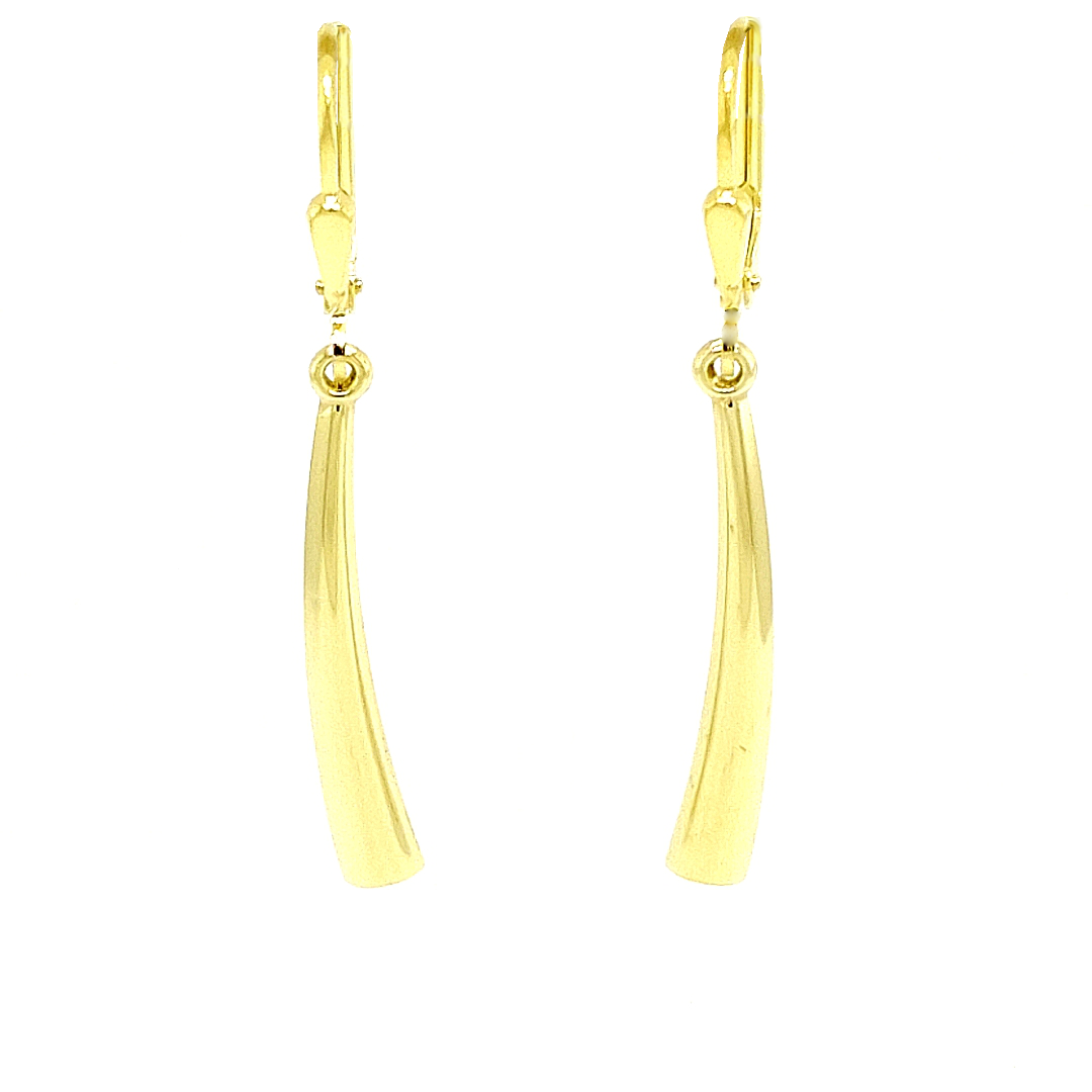 Deze geel gouden oorhangers zijn ontzettend elegant. De oorhangers zijn gemaakt tot een gebogen staafje, welke ontzettend sierlijk onder het oor bungelen. De oorhangers zijn volledig geelgoud, dus wie houdt van geelgoud heeft met deze oorhangers zeker de juiste uitgekozen!