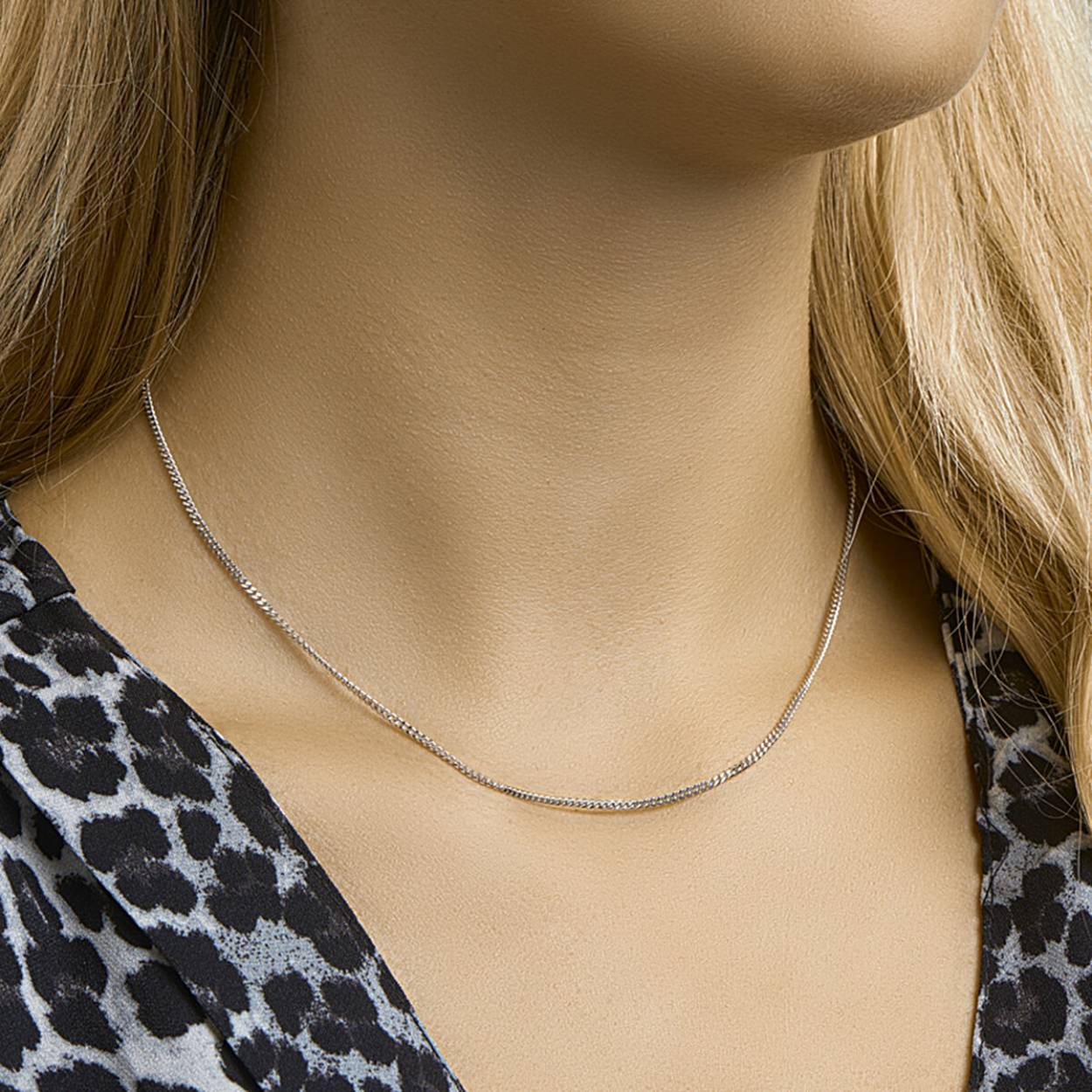 Zilveren collier met gourmette schakel. De schakelbreedte is 1.8mm.