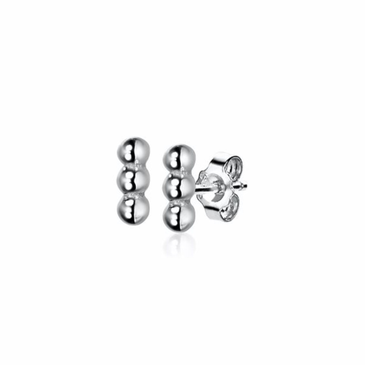 ZINZI zilveren gladde oorknoppen 6mm met trendy drie bolletjes in een rij. De bolletjes zijn 2mm groot. De oorsieraden zijn vervaardigd van eerste gehalte zilver (925) en voorzien van een extra rodium laag voor een langdurige glans.