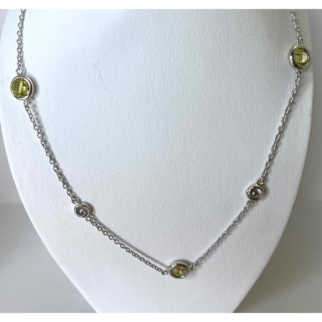 Rosa di Luca collier green zirkonia