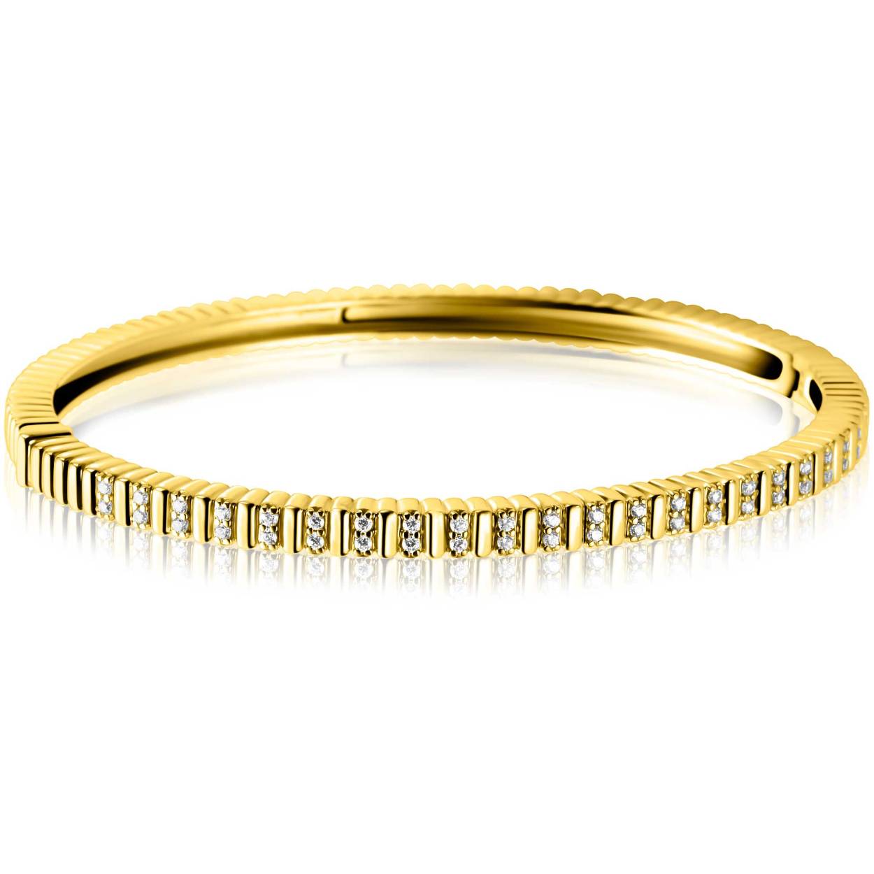 ZINZI gold plated zilveren bangle armband van 4mm breed. Gladde ovale elementen worden afgewisseld door een chatonzetting van twee witte zirkonia's. Maak je look compleet met bijpassende ring en oorringen! Vervaardig van eerste gehalte zilver (925) en extra geel verguld.