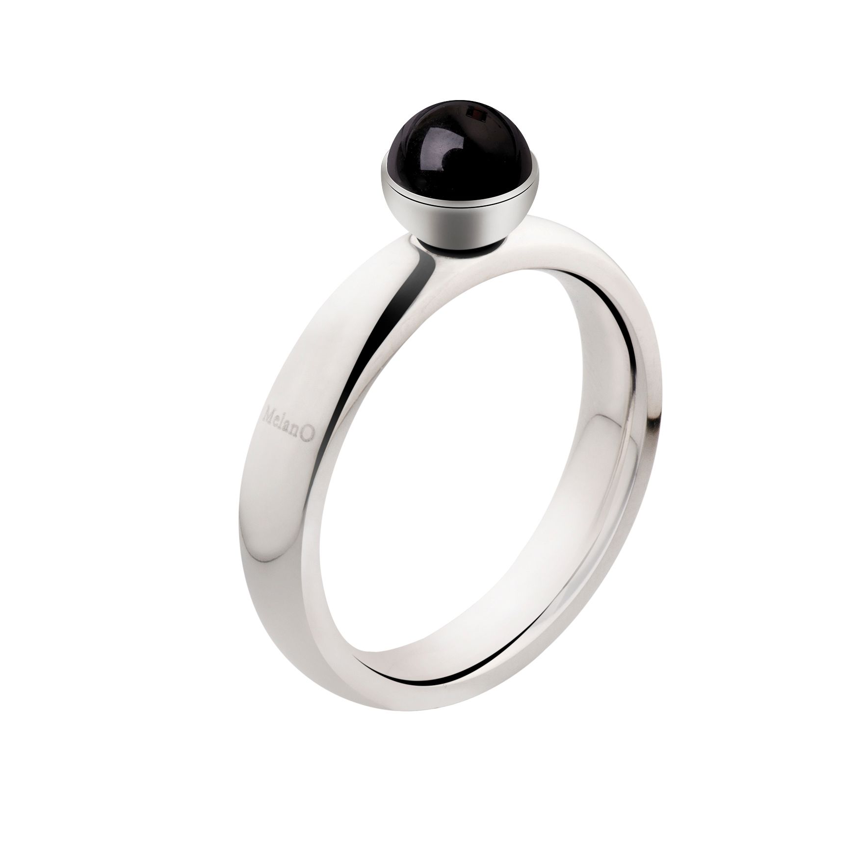 Deze Melano ring Melano ring uit de Twisted collectie is voorzien van een verwisselbaar concept, zodat jij deze kan matchen met ieder Twisted steentje. Verder zorgt het edelstaal met ion-plating voor jarenlang draagplezier. Let op! Steentje(s) zijn niet inbegrepen. Combineer met Twisted Meddy. Verkrijgbaar in de volgende maten: 48-50-52-54-56-58-60-62-64 Geef in de opmerkingen in de winkelmand aan welke maat u wenst te ontvangen. Levertijd 2-4 dagen.