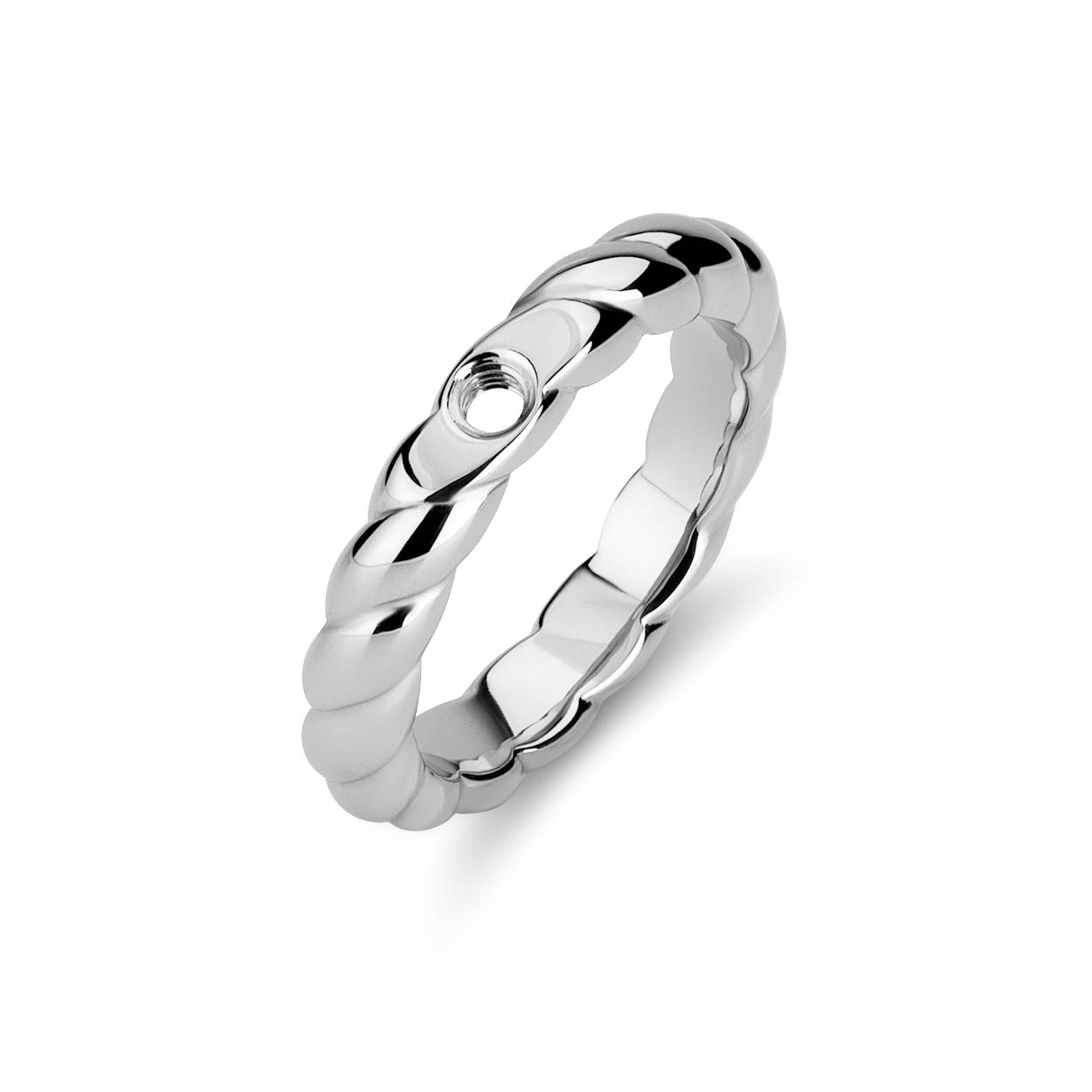 De Melano Twisted Tova ring is de Twisted variant van onze Friends Zoey ring. De look van een glanzend rope om je vinger is elegant en stoer tegelijk. Combineer de ring met jouw favoriete Twisted steentje om er je eigen draai aan te geven. De Tova ring is 4 mm breed en is verkrijgbaar in een zilver-, rose goud- of goudkleurige plating.

Alle steentjes uit de Melano Twisted collectie zijn verwisselbaar en passen op alle Twisted sieraden.