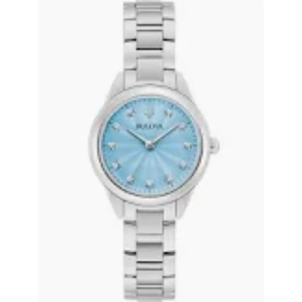 Het Bulova 96P250 horloge uit de Classic collectie is een elegant model met verfijnde uitstraling. Dit model heeft een edelstalen kast en een massieve stalen schakelband. De helder blauwe parelmoeren wijzerplaat is afgewerkt met zilverkleurige wijzers en index en met de hand bezet met elf diamanten