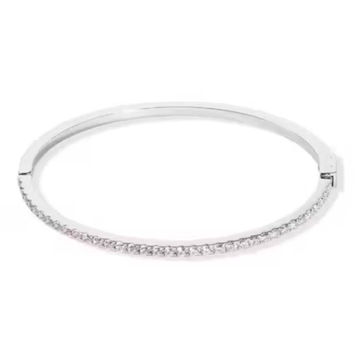 Slavenarmband Eternal Love silver-rose 17
Ontdek de Eternal Love slavenarmband van COEUR DE LION – een modern en tijdloos sieraad dat symbool staat voor oneindige liefde. Deze elegante armband is vervaardigd uit hoogwaardig roestvrij staal en straalt duurzaamheid en stijl uit.

De schitterende zirkonia stenen in lichtroze kleur weerspiegelen de vele facetten van liefde. Deze bangle is meer dan alleen een accessoire: het is een stijlvolle ode aan verbondenheid die elke outfit verrijkt met magie en gevoel.

Combineer dit prachtige sieraad moeiteloos met andere items uit de Eternal Unity collectie voor een complete look vol elegantie.

MATERIAAL:
Zirkonia
Roestvrij staal
LENGTE:
19 cm
DIKTE:
0.2 cm
SLUITING:
Kliksluiting roestvrij staalIeder juweel van COEUR DE LION wordt geleverd in een luxe designerdoosje inclusief certificaat van echtheid.